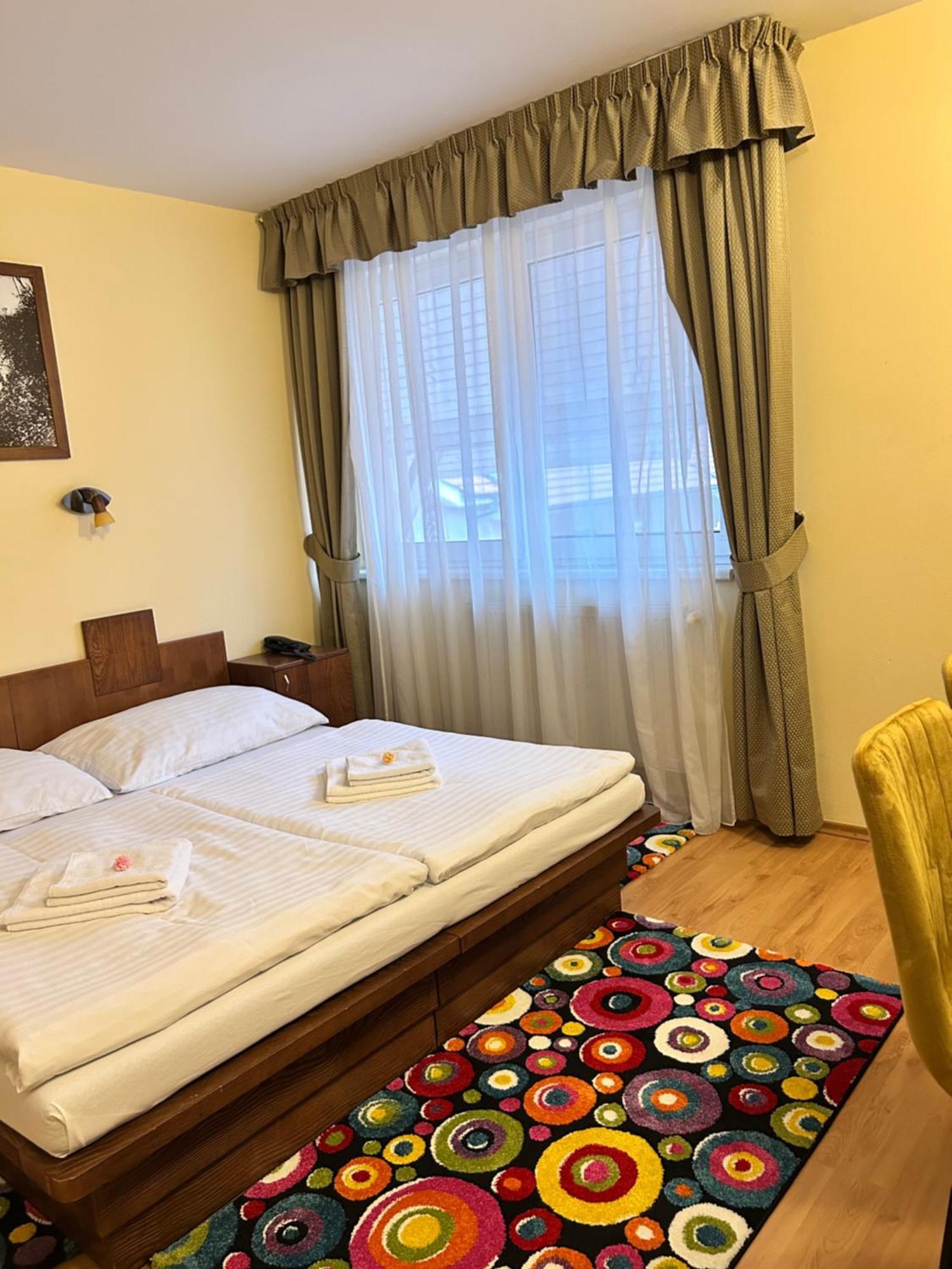 Komárno Hotel Banderium מראה חיצוני תמונה